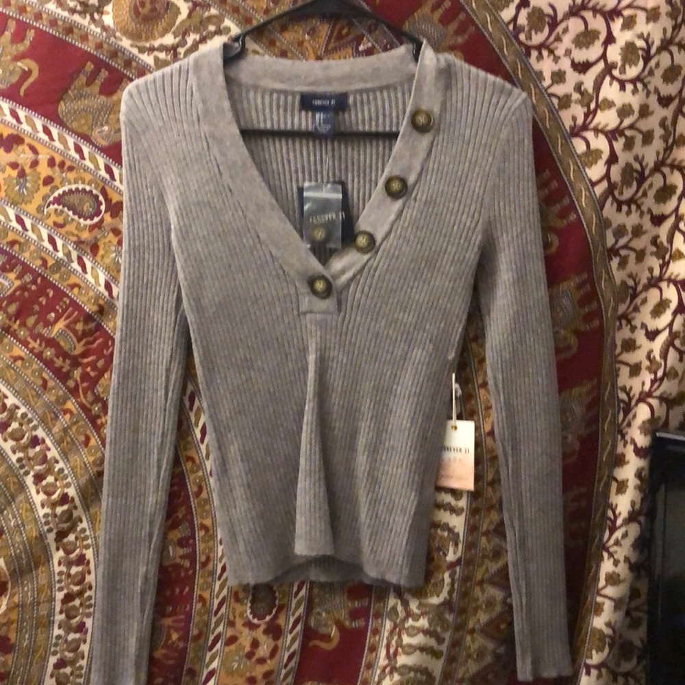 F21 button tee